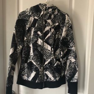 EUC 12 LULULEMON HOODIE